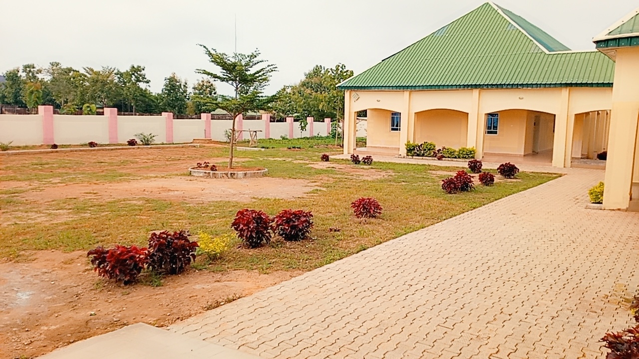 St Johns Medical Centre Compound Walkway Gardens